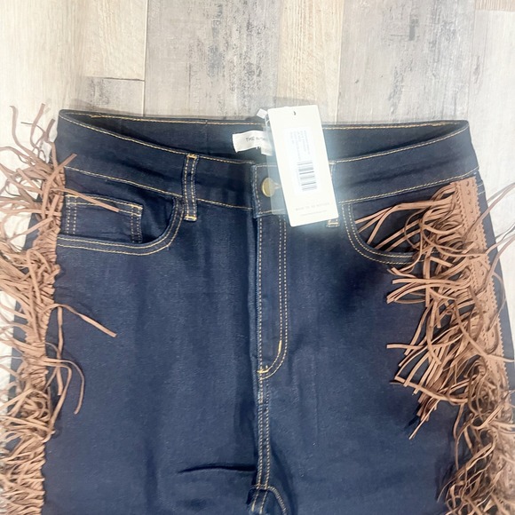 The Noli Shop Ryder Fringe Jean - Picture 2 of 9